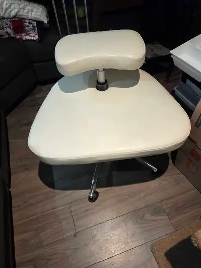 Cross legged/kneeling swivel desk chair, View more