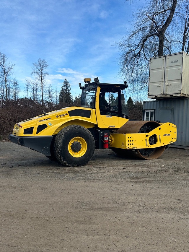 2021 Bomag BW 219DH-5  in Heavy Equipment in Abbotsford - Image 3