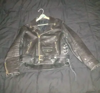 MEN'S BLACK LEATHER MOTORCYCLE JACKET Size XL, View more