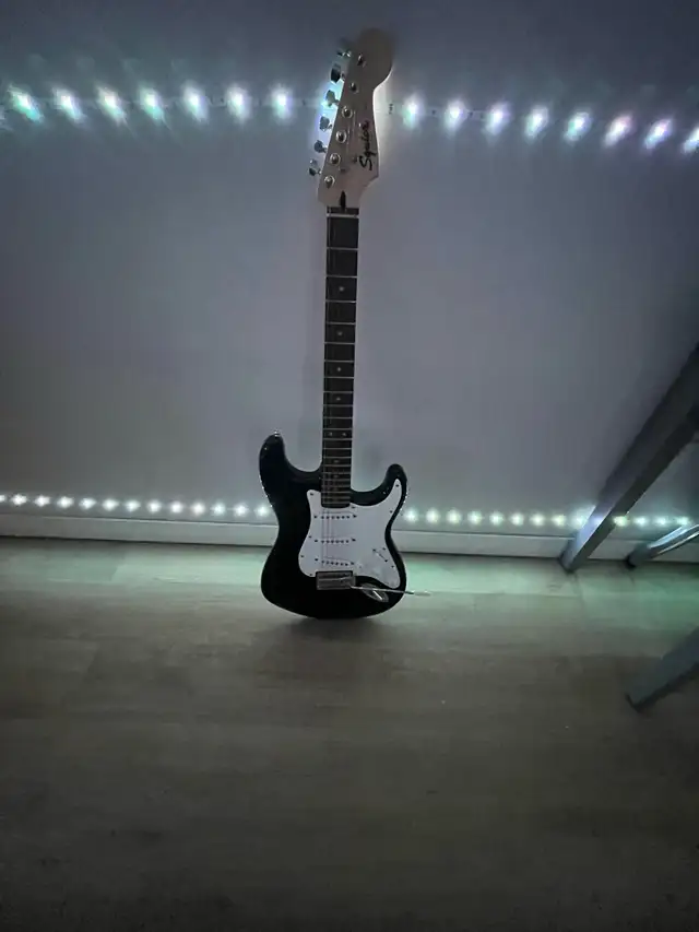 used squier guitar