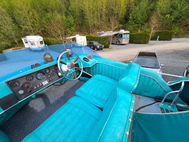 1974 American Industries Sabre Craft 235 in Powerboats & Motorboats in Chilliwack - Image 2