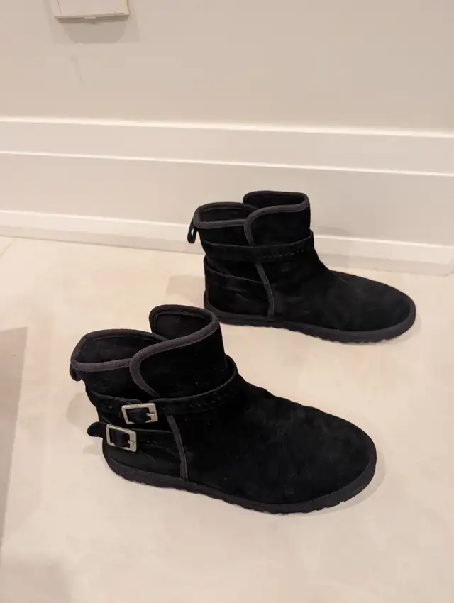 UGG Australia W Leni Black Water-Resistant Buckle Boots Size 7 in Women's - Shoes in Markham / York Region - Image 5