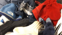 Tuques, mitaines et bas de laine