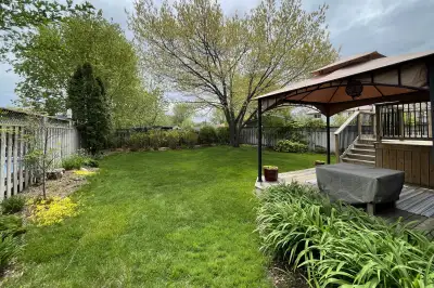 Walking into this beautiful 4 level side split will feel like home. Fabulous 3 bed 2 full bath Dorse...