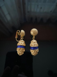 CROWN TRIFARI  Gold Tone Clip earrings 