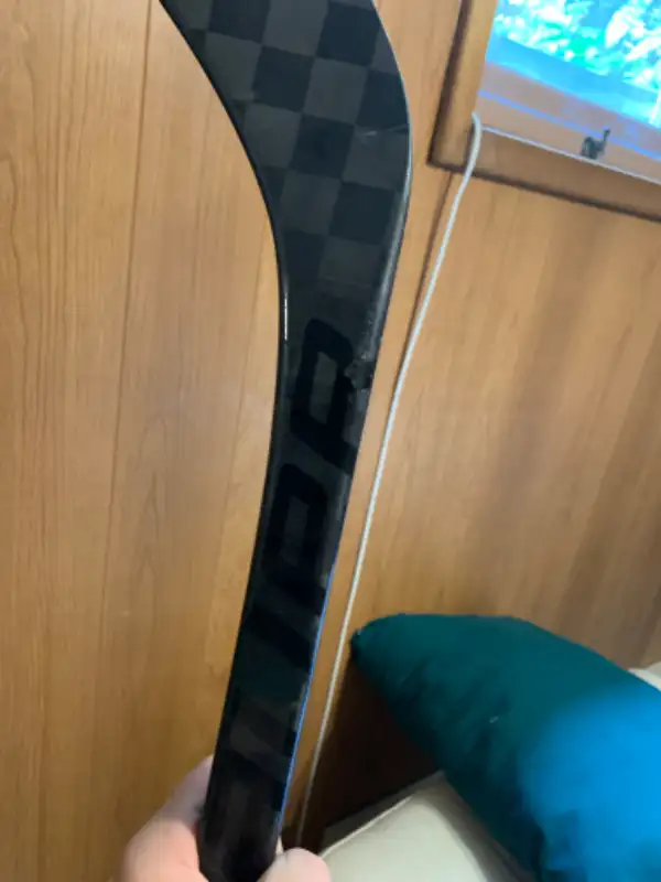 Used hockey stick - Good Quality - Reebok SickKick RBK in Hockey in Kitchener / Waterloo - Image 7