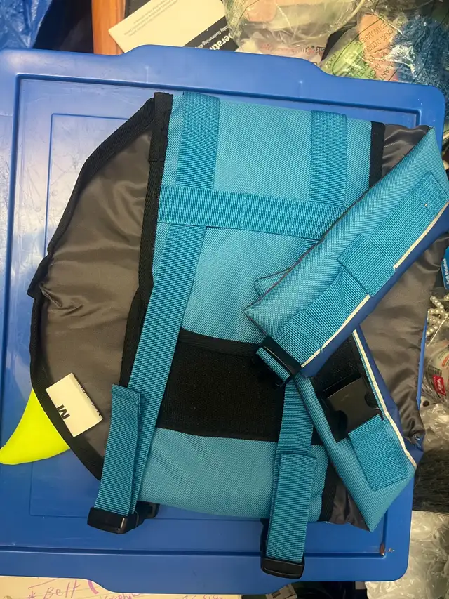 life jacket (kids)62863267537795125