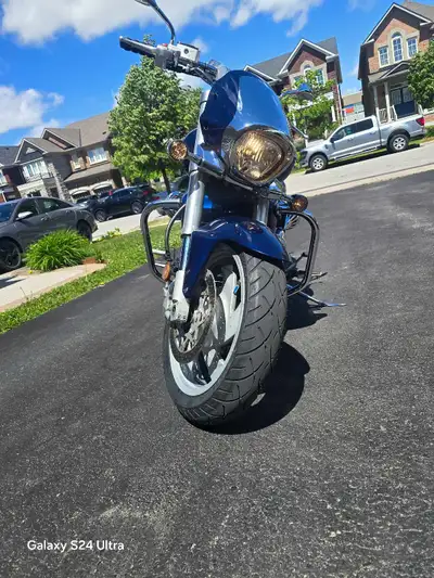 2011 suzuki boulevard m109r 1800cc . New battery , new front tire. Custom air cleaner, cobra exhaust...