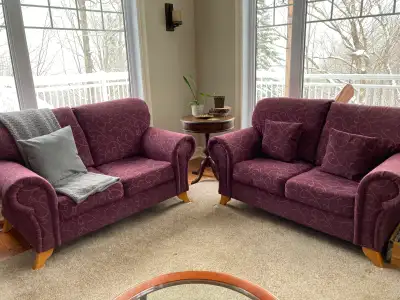 2 Causeuses (divans, fauteuils), View more