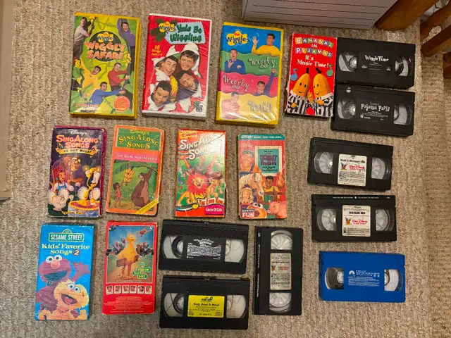 Kids VHS movies $1 and up in CDs, DVDs & Blu-ray in Oakville / Halton Region - Image 2