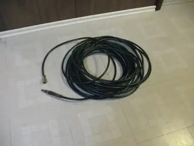 80 Feet Hybrid Polymer Compressor Air Hose in great condition. * 80 feet long * 300 PSI working pres...