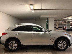 2010 Infiniti FX AWD Full option