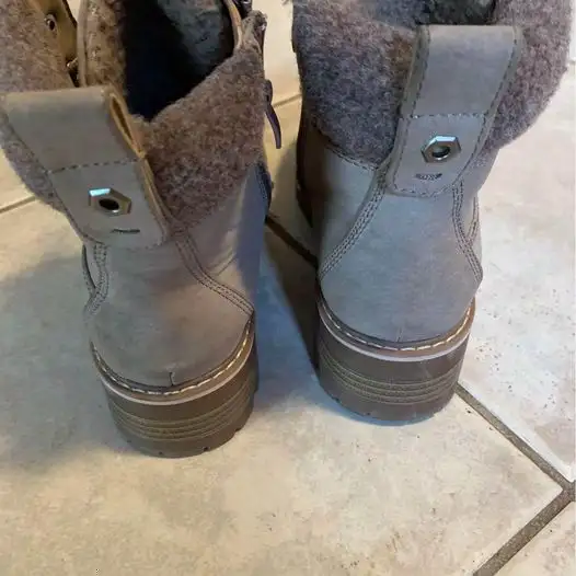 Madden Girl Winter Boots Size 6 in Women's - Shoes in Bedford - Image 3