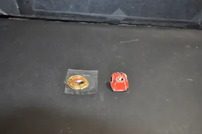Team canada hockey jersey pin button + bonus  nhl, View more