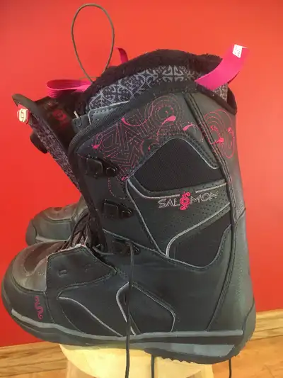 Women's CustomFit Sport size 7.5. Used just one season; bought new for $400, so this price is fair a...