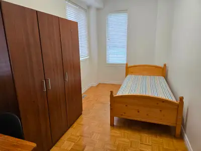 **VACANT, Fully Furnished Private Room, York Uni. Village, Single Bed, Wardrobe, Desk & Chair, Tea T...