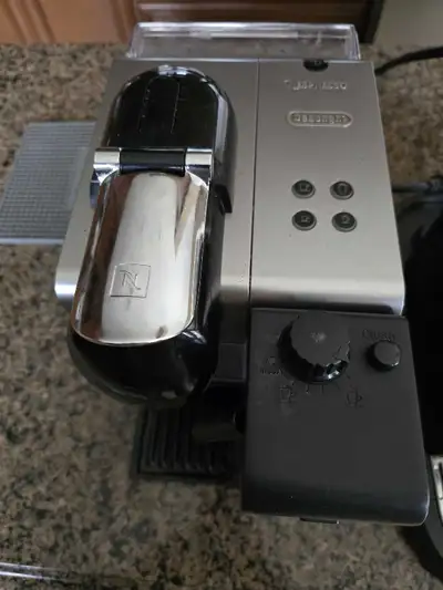 Delonghi Lattissima Plus Nespresso, View more