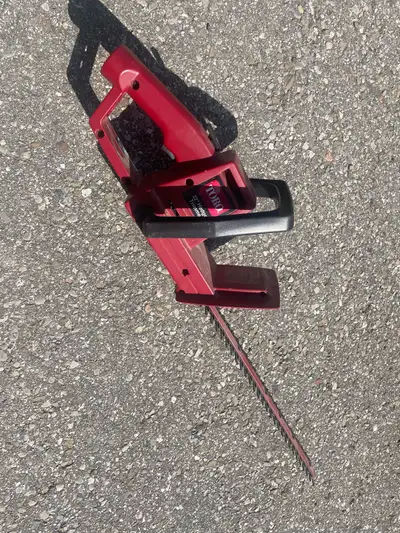 Toro electric hedge trimmer (corded), View more