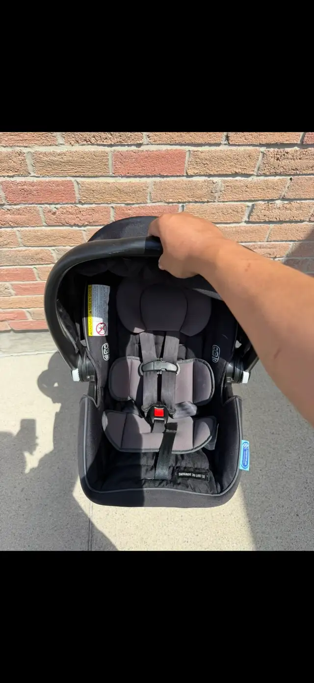 Stroller With Attachable Baby Seat in Strollers, Carriers & Car Seats in Mississauga / Peel Region - Image 9