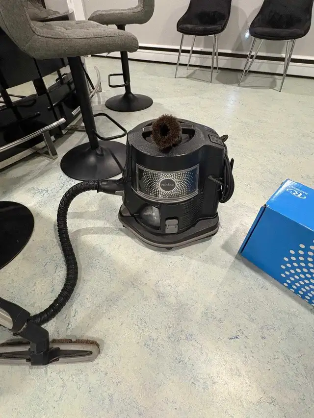 rainbow vacuum and shampoo carpet cleaner  in Vacuums in London - Image 7