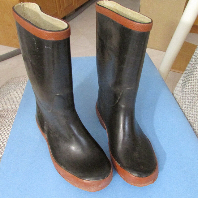 Kid's Rubber Boots in Kids & Youth in Saskatoon - Image 2