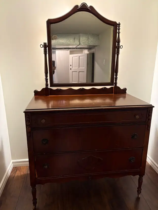 Antique Vanity Dresser width 40” deep 20” 68” to top of mirror in Dressers & Wardrobes in Oakville / Halton Region - Image 2