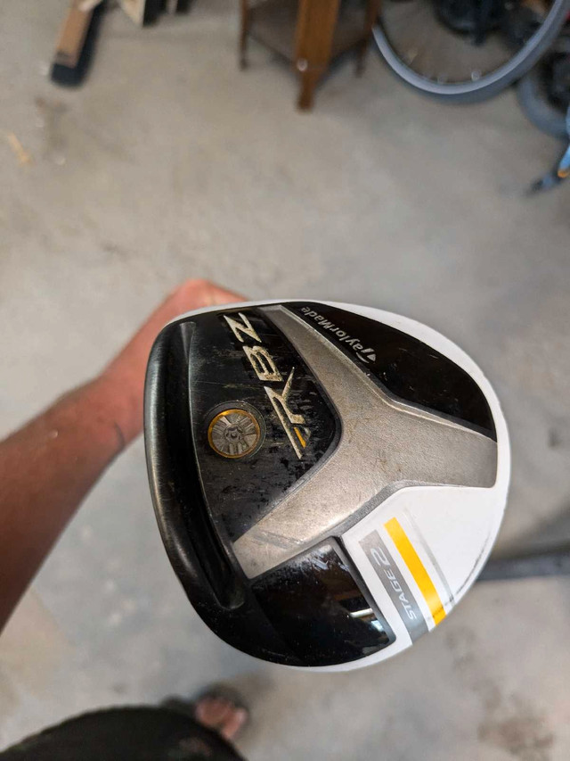 3 wood Taylor made golf club right hand  in Golf in Calgary - Image 2