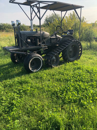 ALLIS CHALMER B TRACTOR 