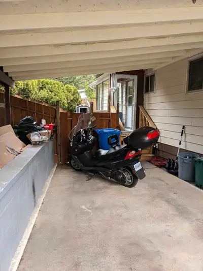 2004 Bergman 400 for sale. 34,000 km with new tires front and back. Recent clutch pack and belt repl...