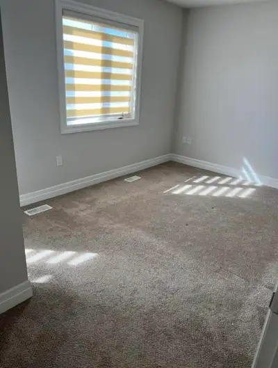 Looking for two girls or couple to share space in beautiful townhouse located at 76 nieson street, C...