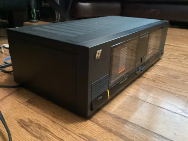 SANSUI B 1000 POWER AMPLIFIER/C 1000 STEREO PREAMPLIFIER in Stereo Systems & Home Theatre in City of Toronto - Image 5