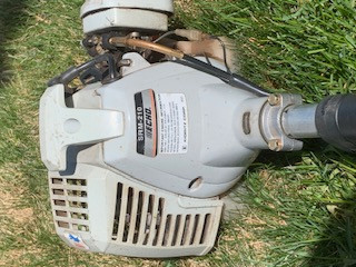 ECHO SRM-210 21.2cc Gas Straight Shaft  Grass / Brush Trimmer in Lawnmowers & Leaf Blowers in Kamloops