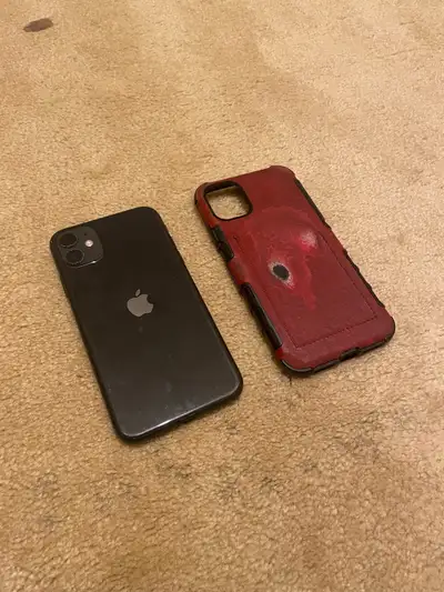 iPhone 11 64GB Cracked Screen, View more
