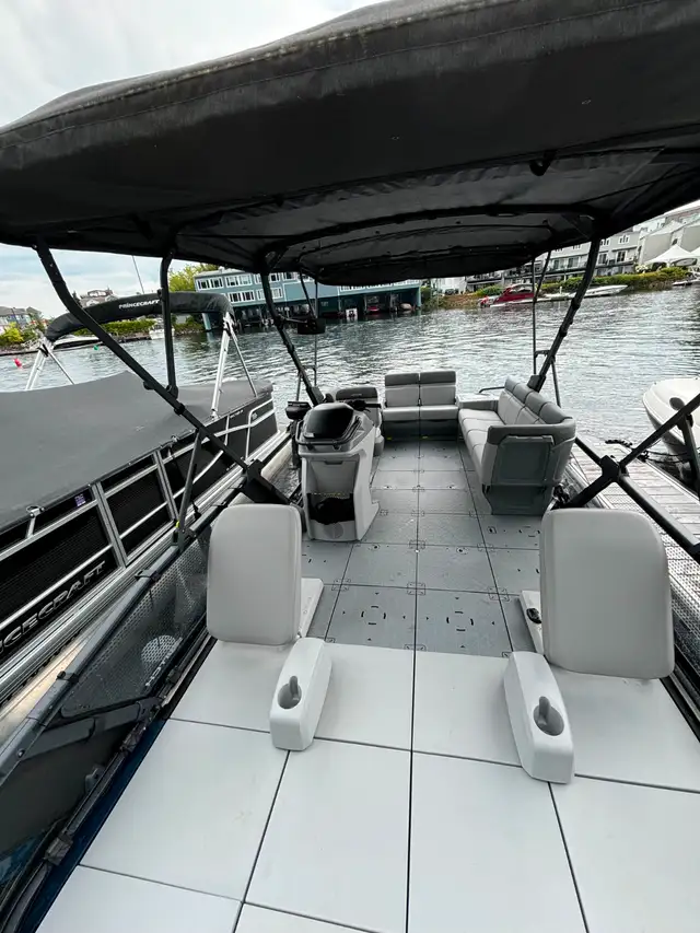 Ponton Sea-doo switch sport 21 pied 230hp in Powerboats & Motorboats in Sherbrooke - Image 6