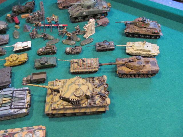 collection armee tank char d'assaut unimax solido dinky corgi dans Art et objets de collection  à Laurentides - Image 2