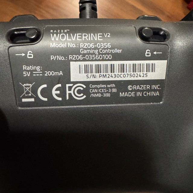 Razer Wolverine V2 Xbox Series X/S One New in Xbox Series X & S in City of Halifax - Image 3