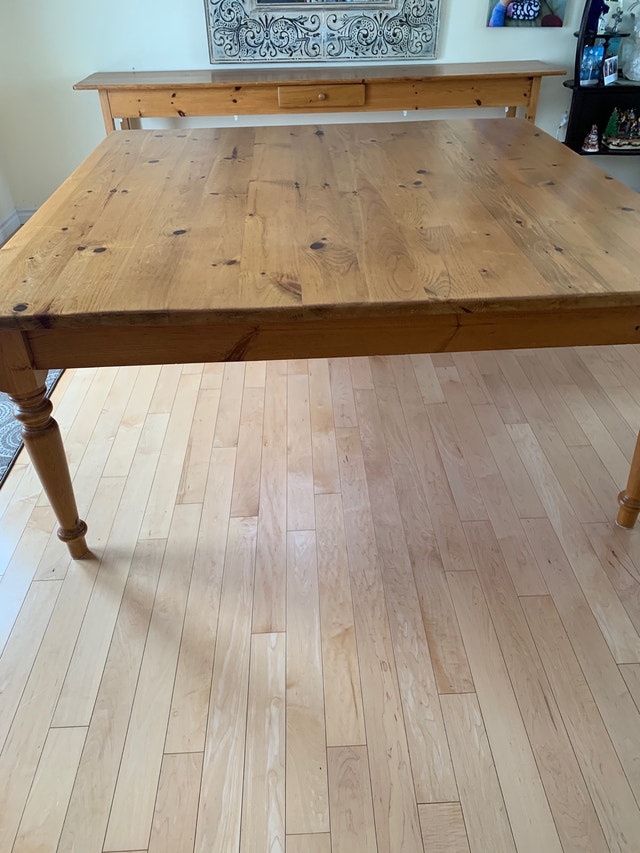 Dining table and side table Dining Tables & Sets Owen Sound Kijiji