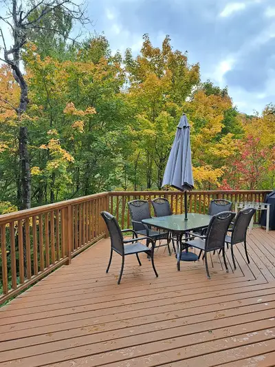 Chalet à louer dans Les Laurentides. Dispo week-end 30 mai!