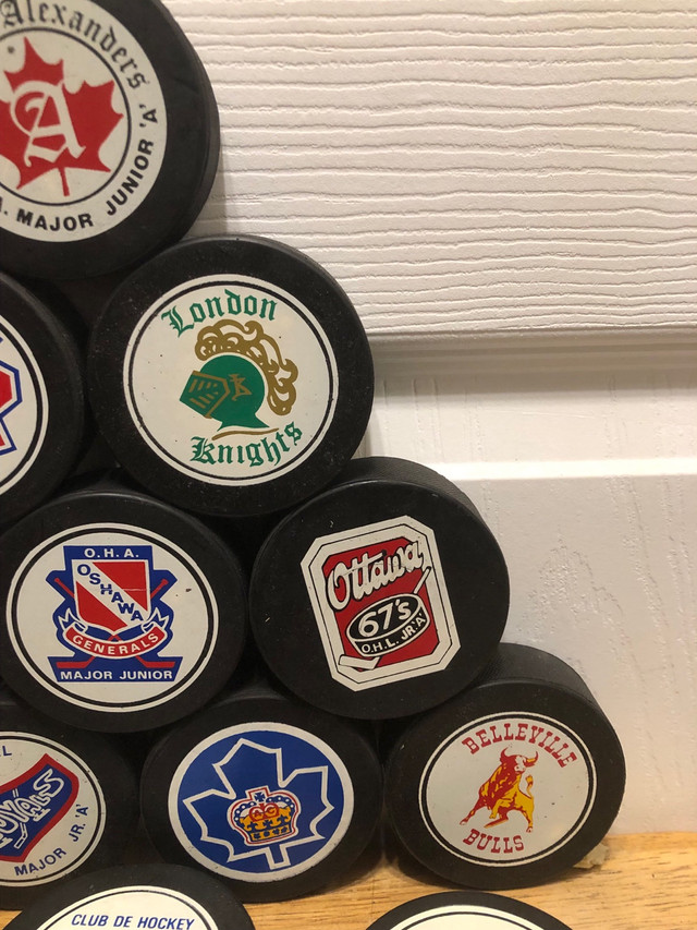 Vintage NHL OHL Hockey Puck Collection  in Hockey in Oakville / Halton Region - Image 4