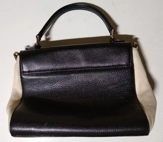 Kate Spade purse/handbag in Women's - Bags & Wallets in Calgary - Image 3