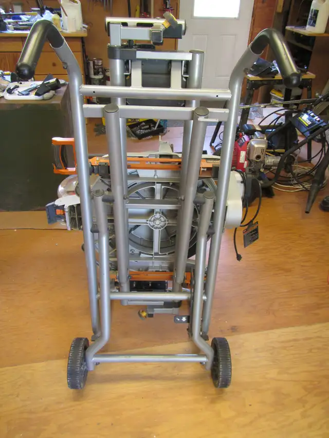 RIGID – 12 inch Sliding Compound Miter Saw/Utility Vehicle in Power Tools in Muskoka - Image 7