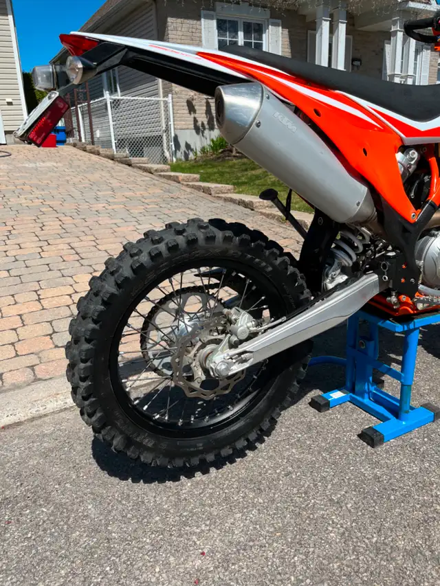 Moto KTM 350 EXC F 2023 in Dirt Bikes & Motocross in Laval / North Shore - Image 7
