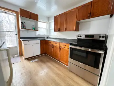 Well-located house for rent featuring a spacious living room, 3 bedrooms and 2 bathrooms. The proper...