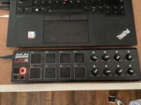 Akai Professional LPD8 Laptop Pad Controller Drum Music Pad