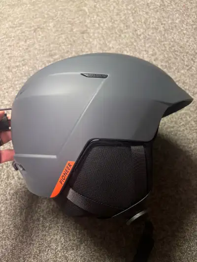 XL Salomon Pioneer Helmet, View more