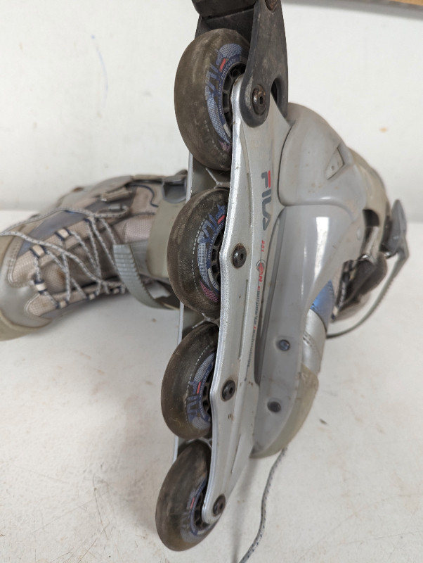 Roller blades, used. Size 6 or 7 in Skates & Blades in Calgary - Image 3