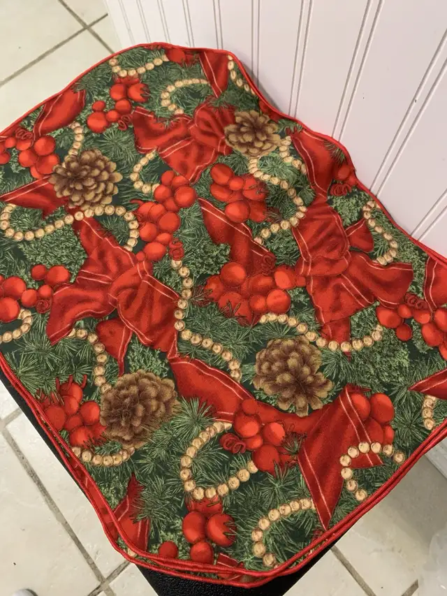 Christmas Placemats & Napkins - Metcalfe in Holiday, Event & Seasonal in Ottawa - Image 4