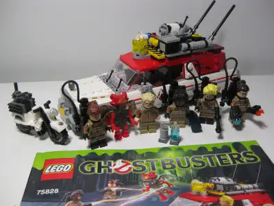 Lego Ghostbusters Ecto 1 & 2 set #75828. The Lego set is complete with all parts, accessories, stick...