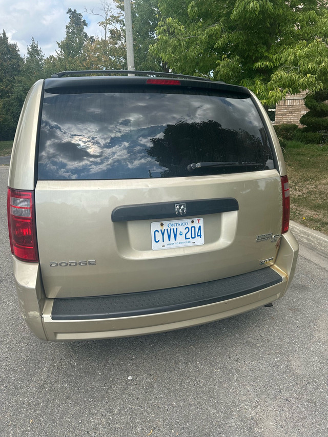 dodge van  in Cars & Trucks in Mississauga / Peel Region - Image 4