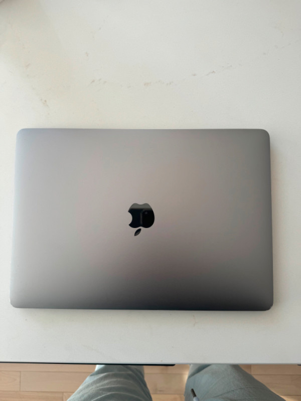 MacBook Pro 13" 2020 Touch Bar dans Portables  à Longueuil/Rive Sud - Image 3